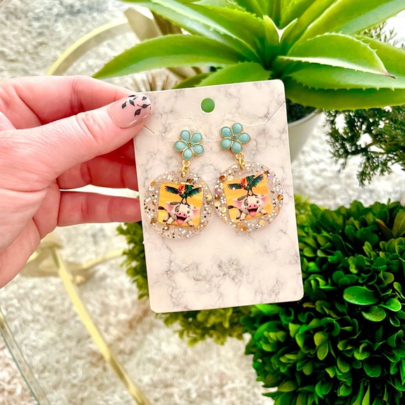 Moana Acrylic Earrings - Picture 3 of 4